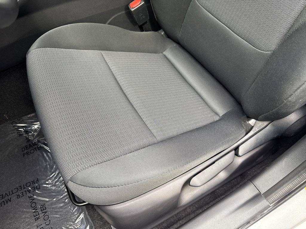 Used 2024 Toyota Prius LE image 28