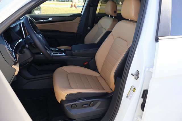 New 2026 Volkswagen Atlas Cross Sport SEL R-Line image 14