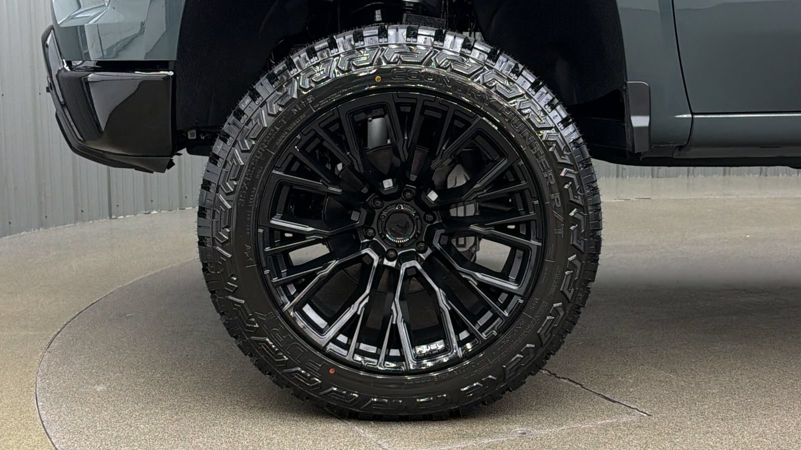 Used 2026 Chevrolet Silverado 1500 LT Trail Boss w/ LT Trail Boss Premium Package AWD/4WD image 12