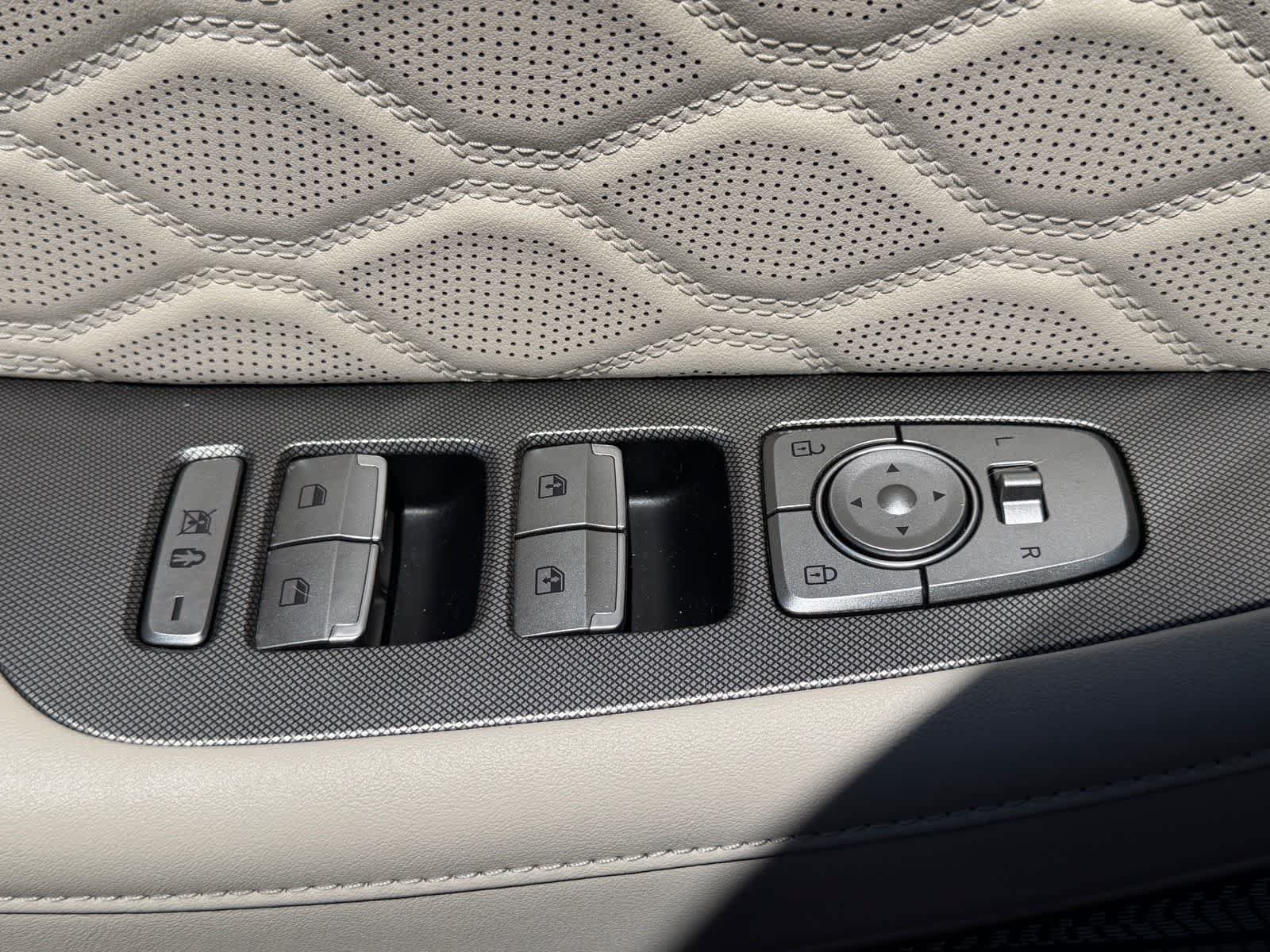 Used 2020 Hyundai Palisade Limited AWD/4WD image 16