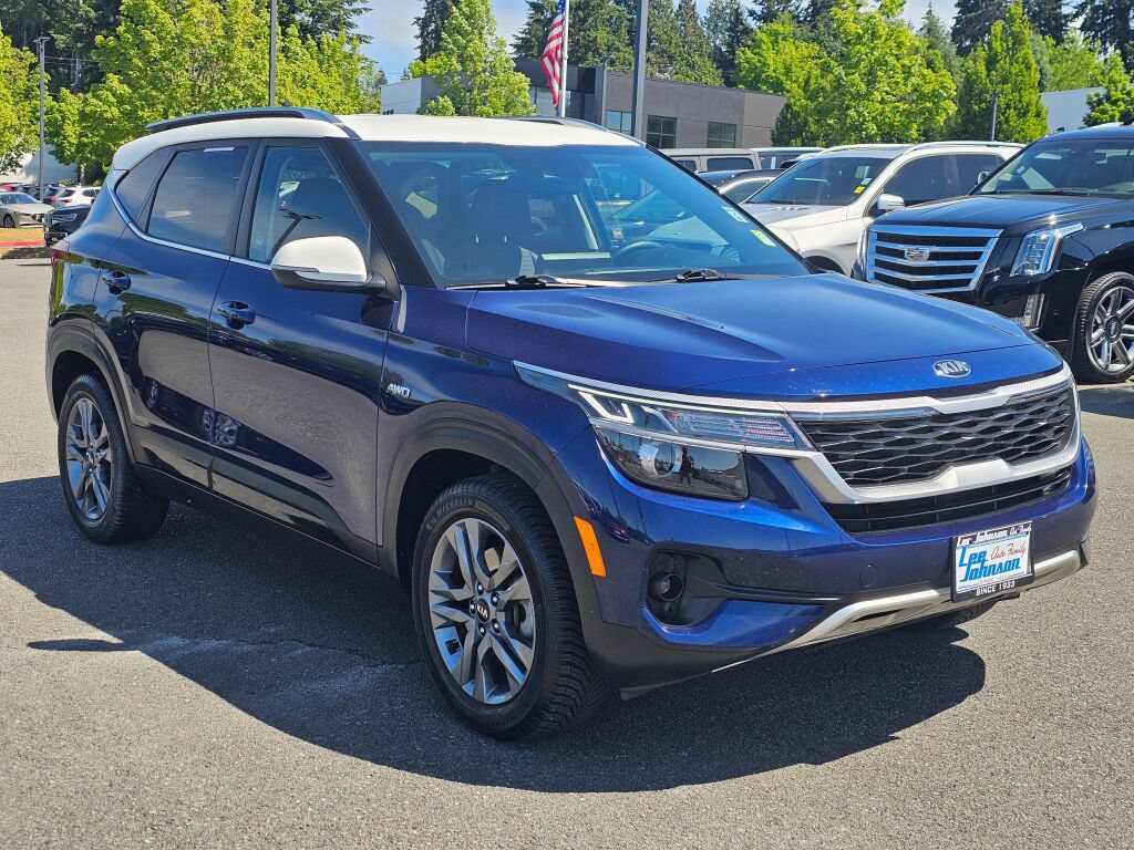 Used 2021 Kia Seltos S AWD/4WD image 3