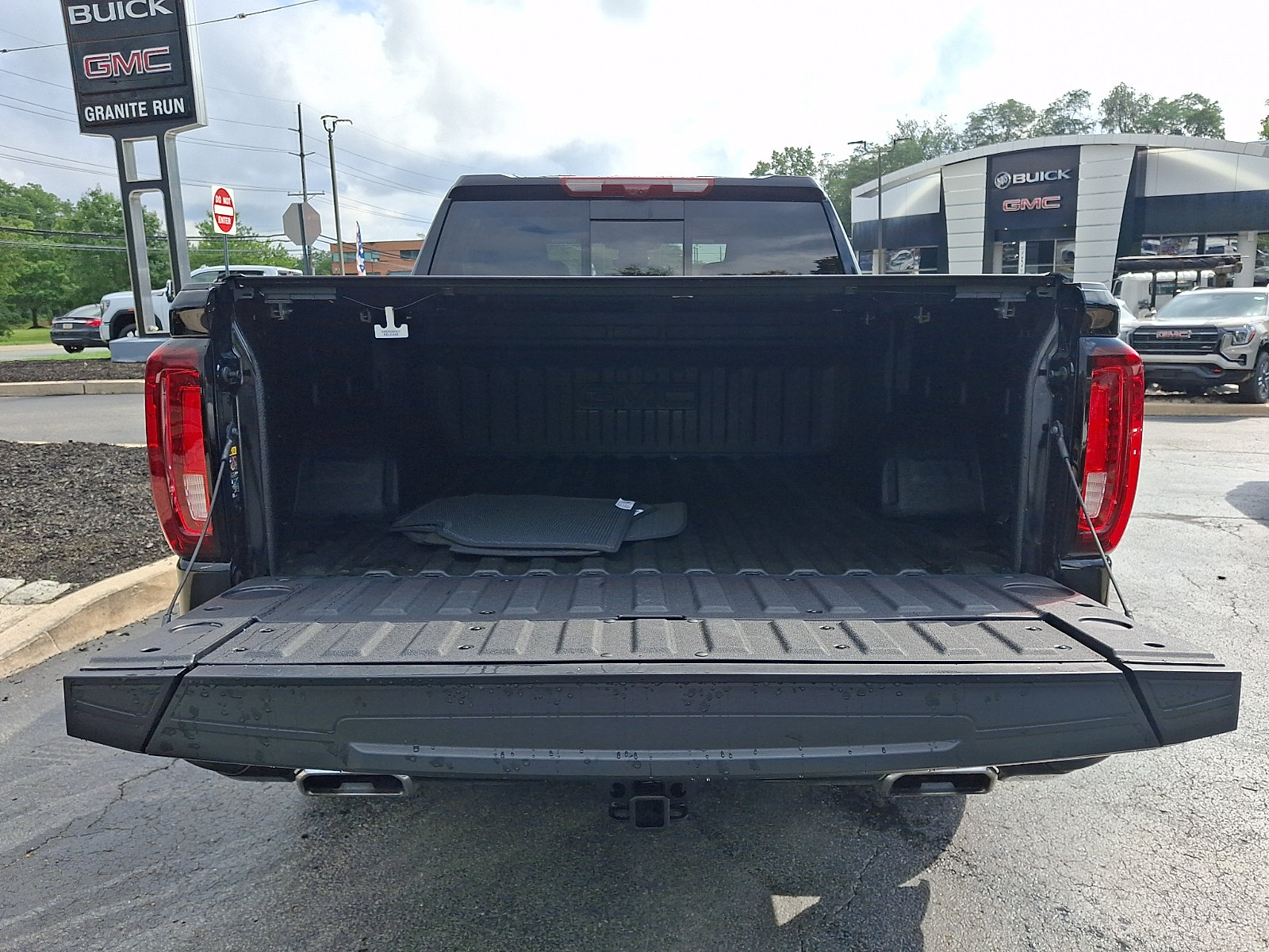 Used 2026 GMC Sierra 1500 Denali w/ Denali Reserve Package AWD/4WD image 29