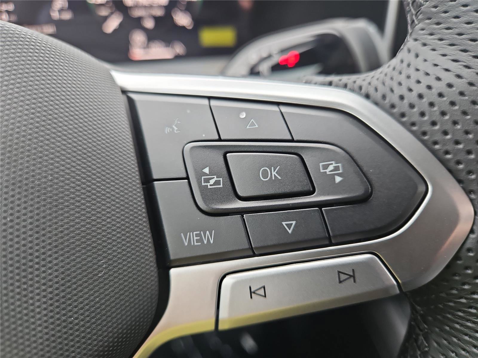 New 2026 Volkswagen Tiguan SE R-Line image 16