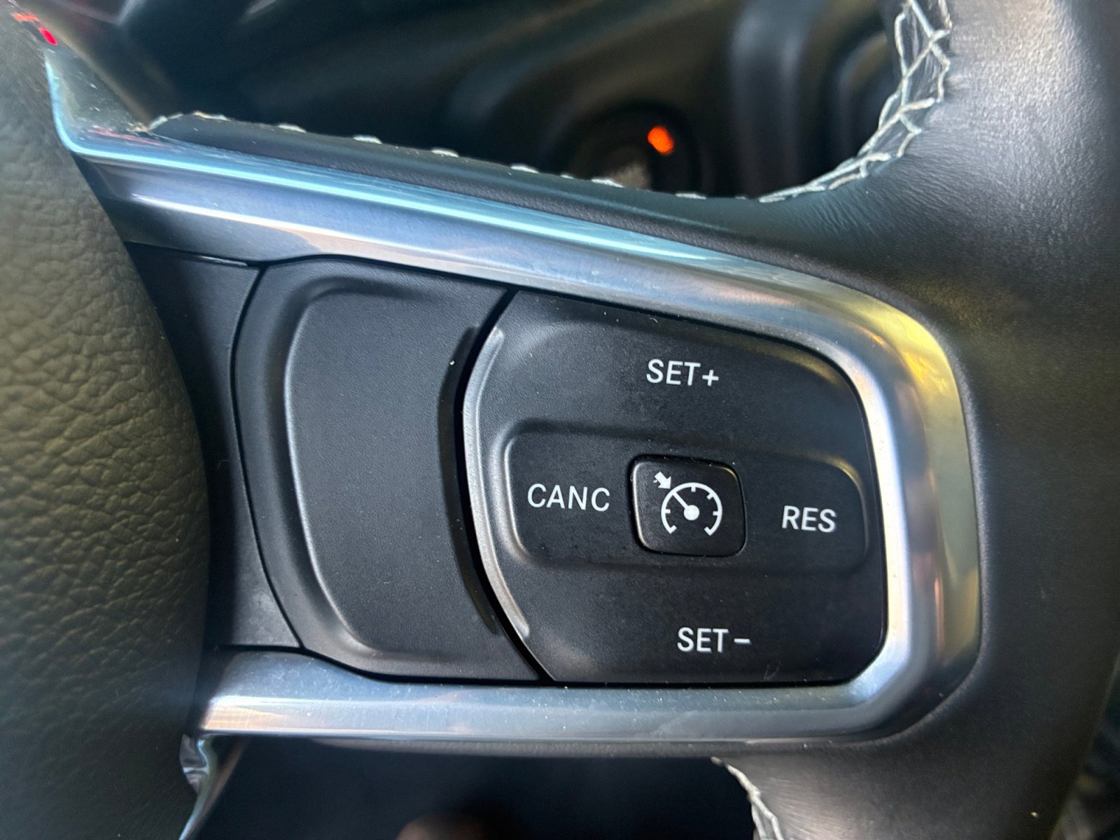 Used 2021 Jeep Wrangler Unlimited Sahara w/ Safety Group image 18