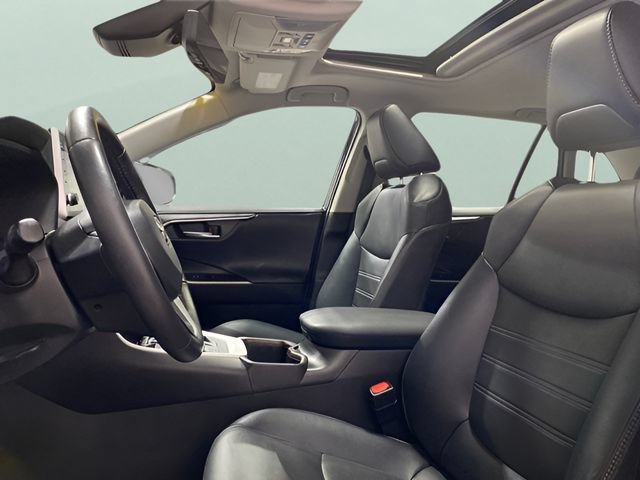 Used 2022 Toyota RAV4 Limited AWD/4WD image 22