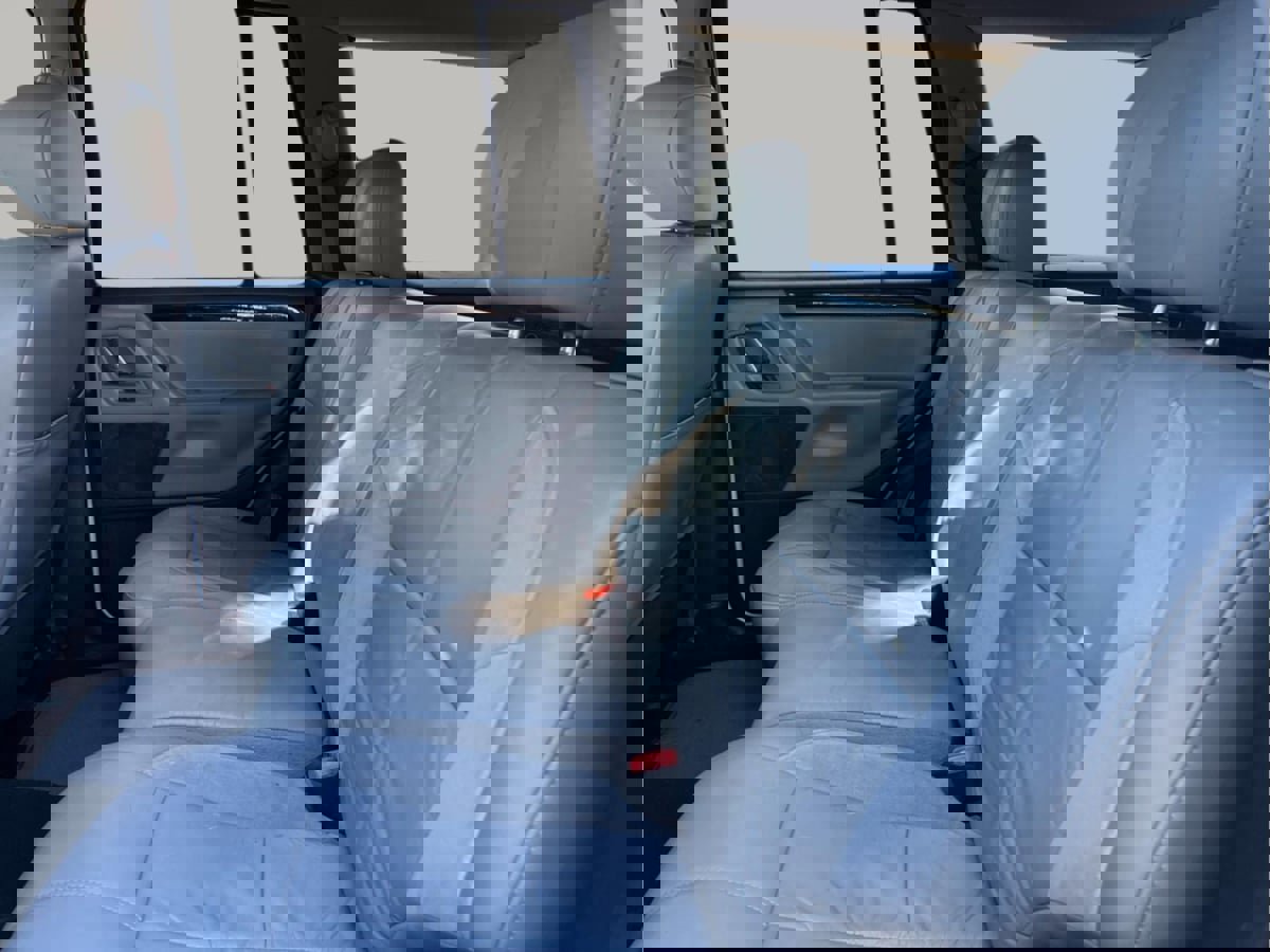 Used 2002 Jeep Grand Cherokee Overland image 21