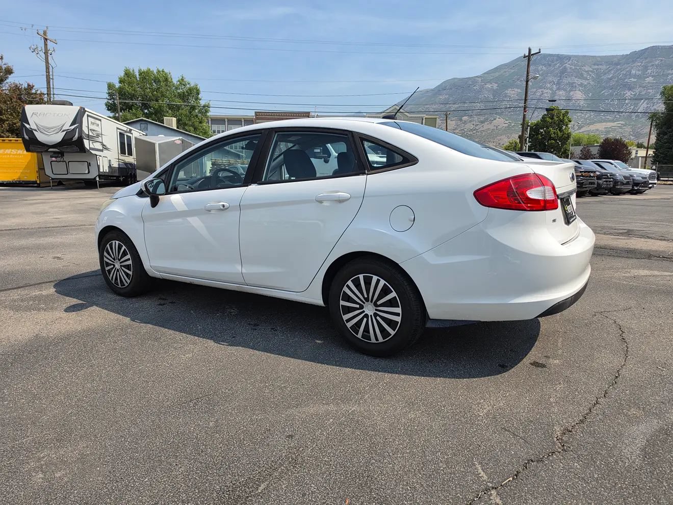 Used 2012 Ford Fiesta SE FWD image 6
