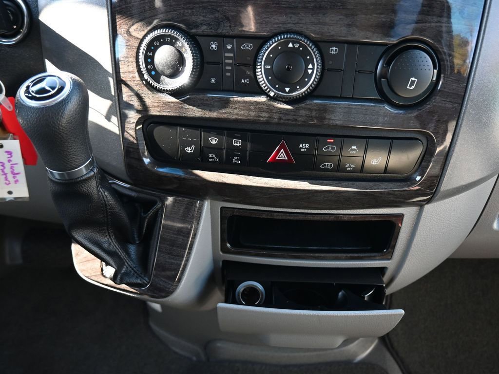 Used 2014 Mercedes-Benz Sprinter 3500 image 11