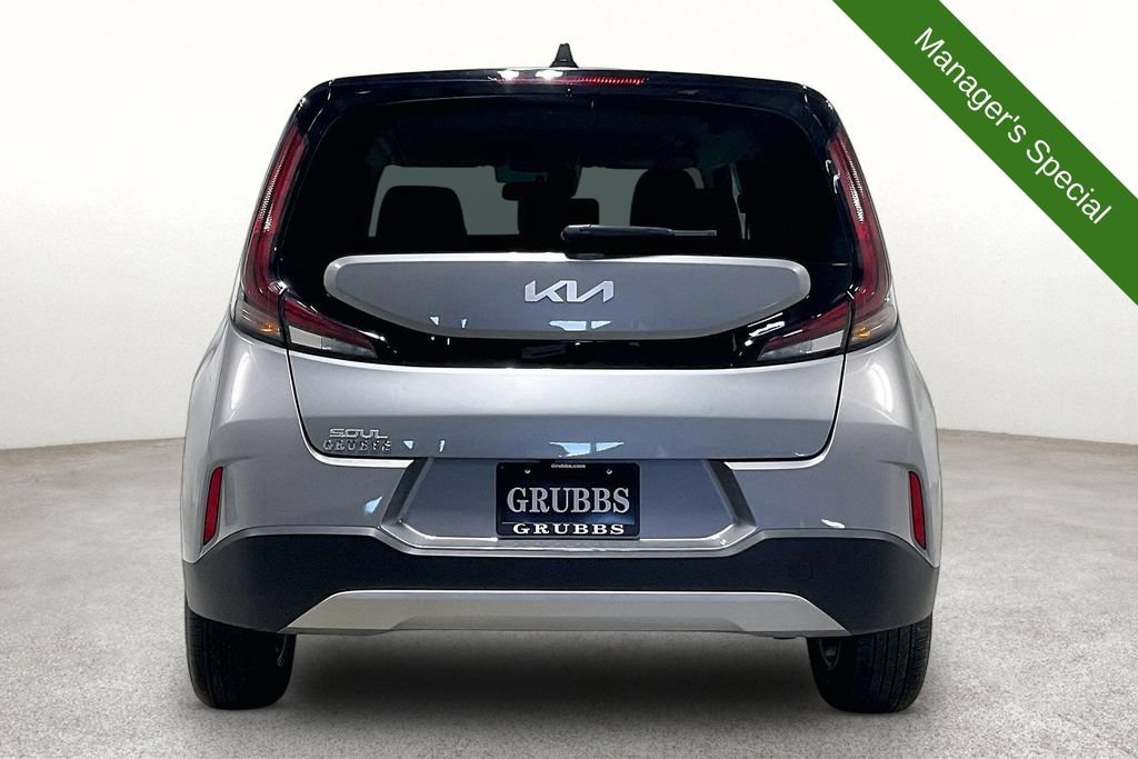 Used 2025 Kia Soul LX FWD image 5