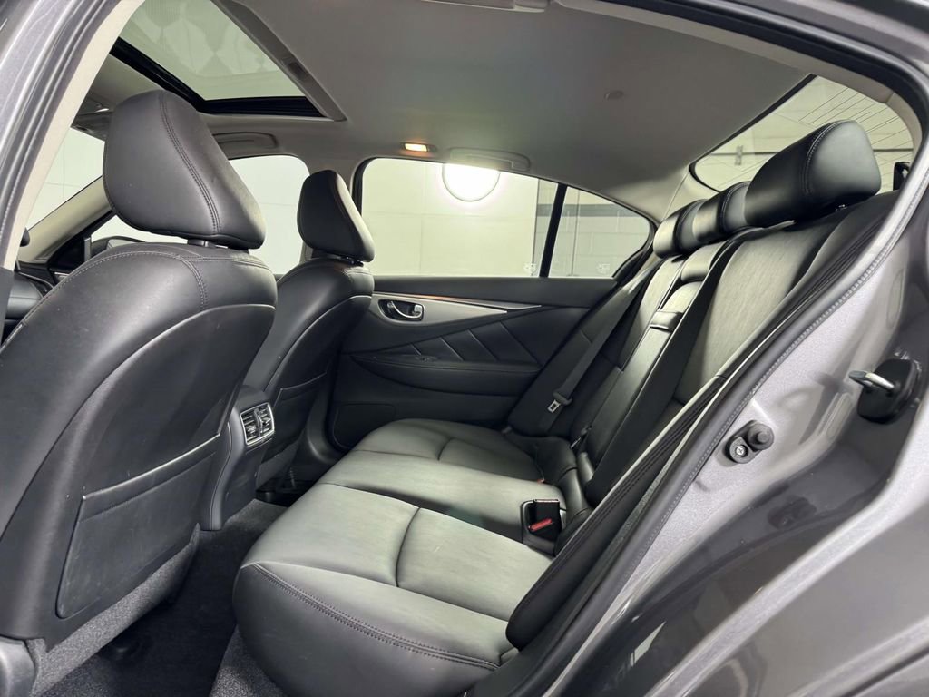 Used 2020 INFINITI Q50 Luxe w/ Essential Package (3.0T Luxe) AWD/4WD image 33