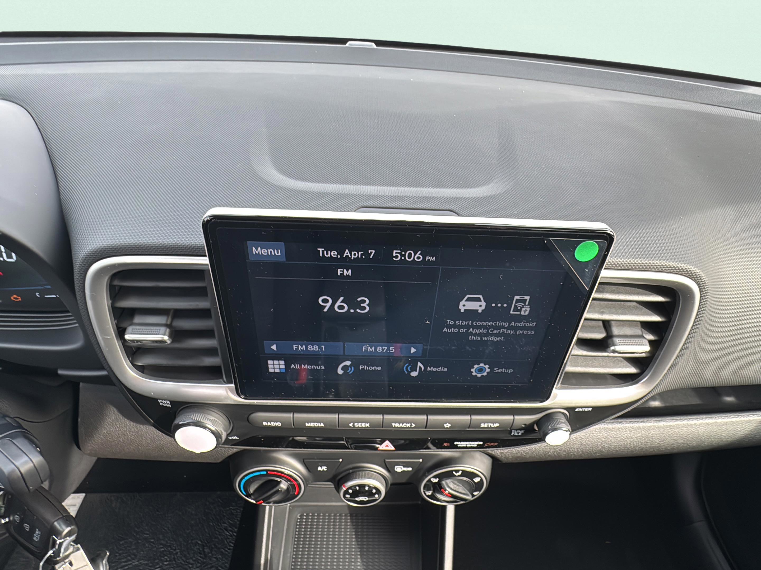 New 2026 Hyundai Venue SE image 15