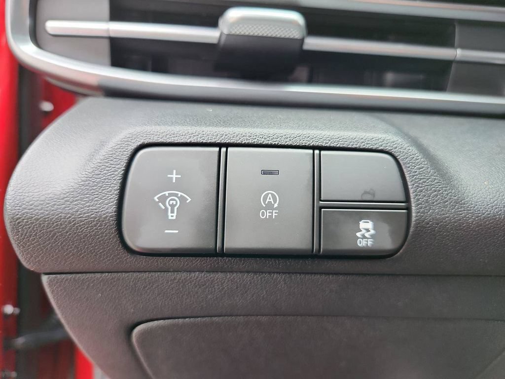 Certified 2024 Hyundai Elantra SE FWD image 28