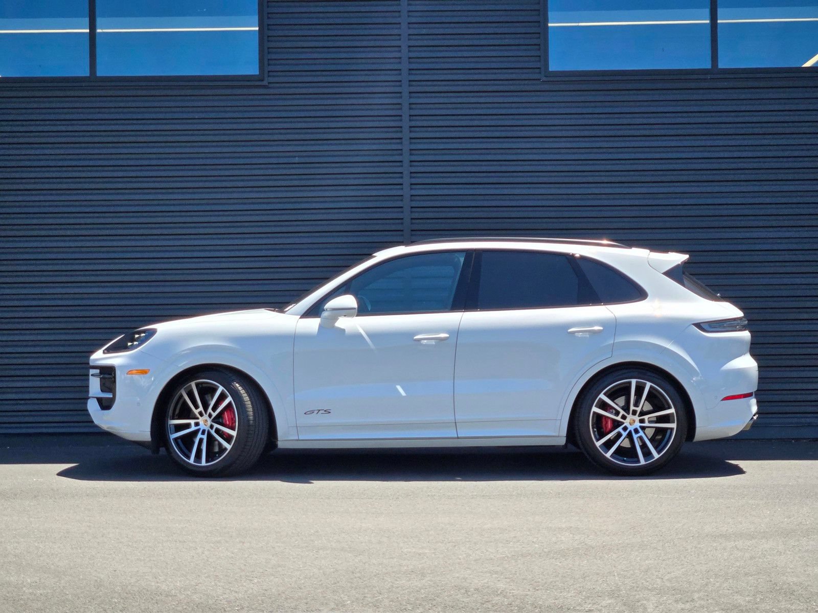Certified 2026 Porsche Cayenne GTS AWD/4WD image 2