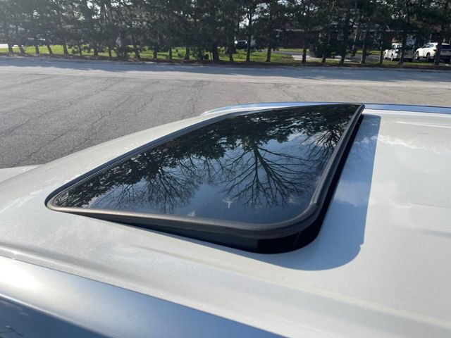 Used 2019 Toyota Highlander XLE image 11