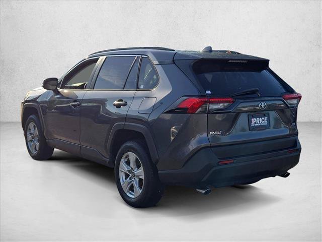 Used 2019 Toyota RAV4 XLE w/ Convenience Package FWD image 8