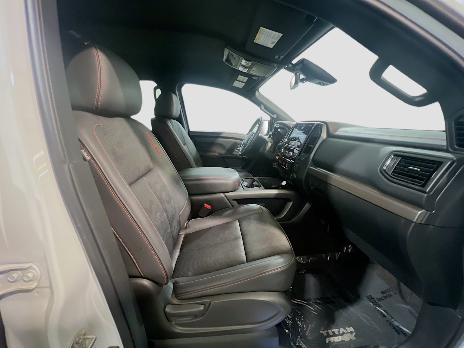 Used 2024 Nissan Titan PRO-4X w/ Pro-4x Utility Package AWD/4WD image 21