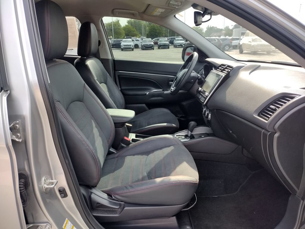 Used 2023 Mitsubishi Outlander Sport SE AWD/4WD image 10