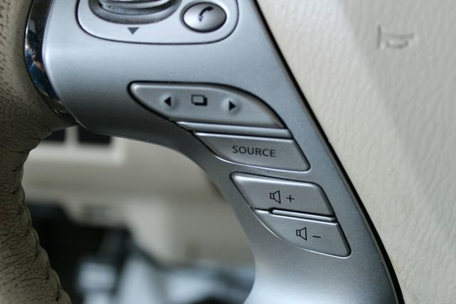 Used 2017 Nissan Murano Platinum image 17