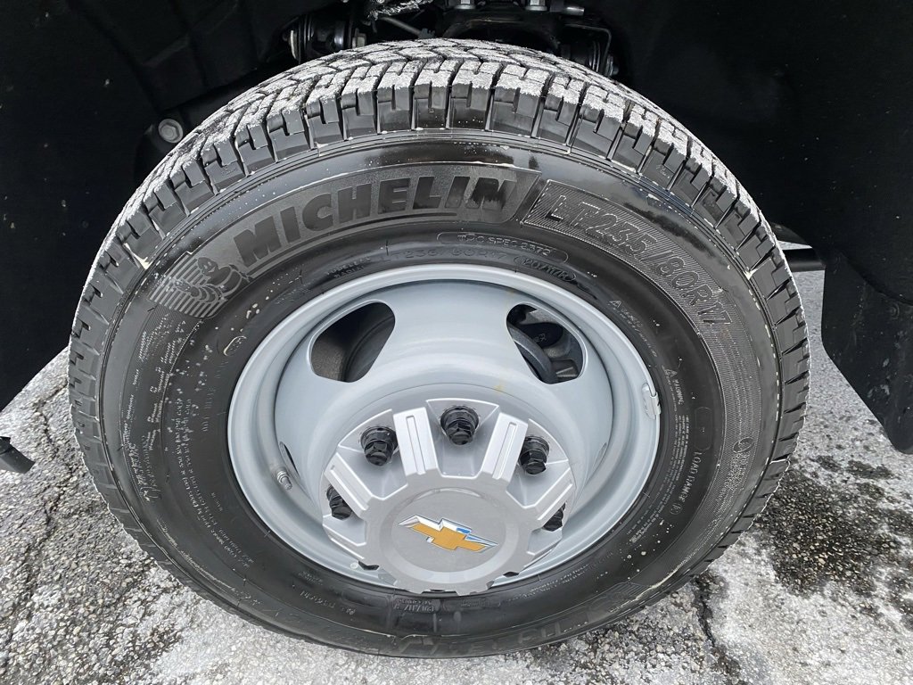 New 2025 Chevrolet Silverado 3500 W/T image 27