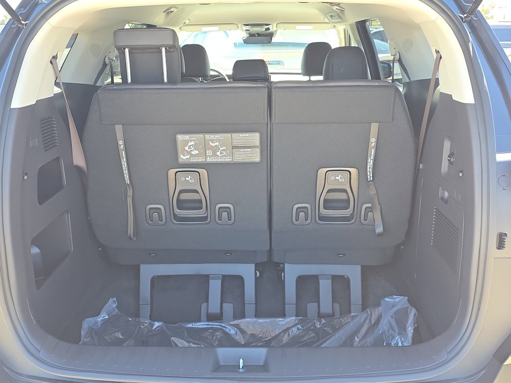 New 2026 Kia Carnival FWD image 10