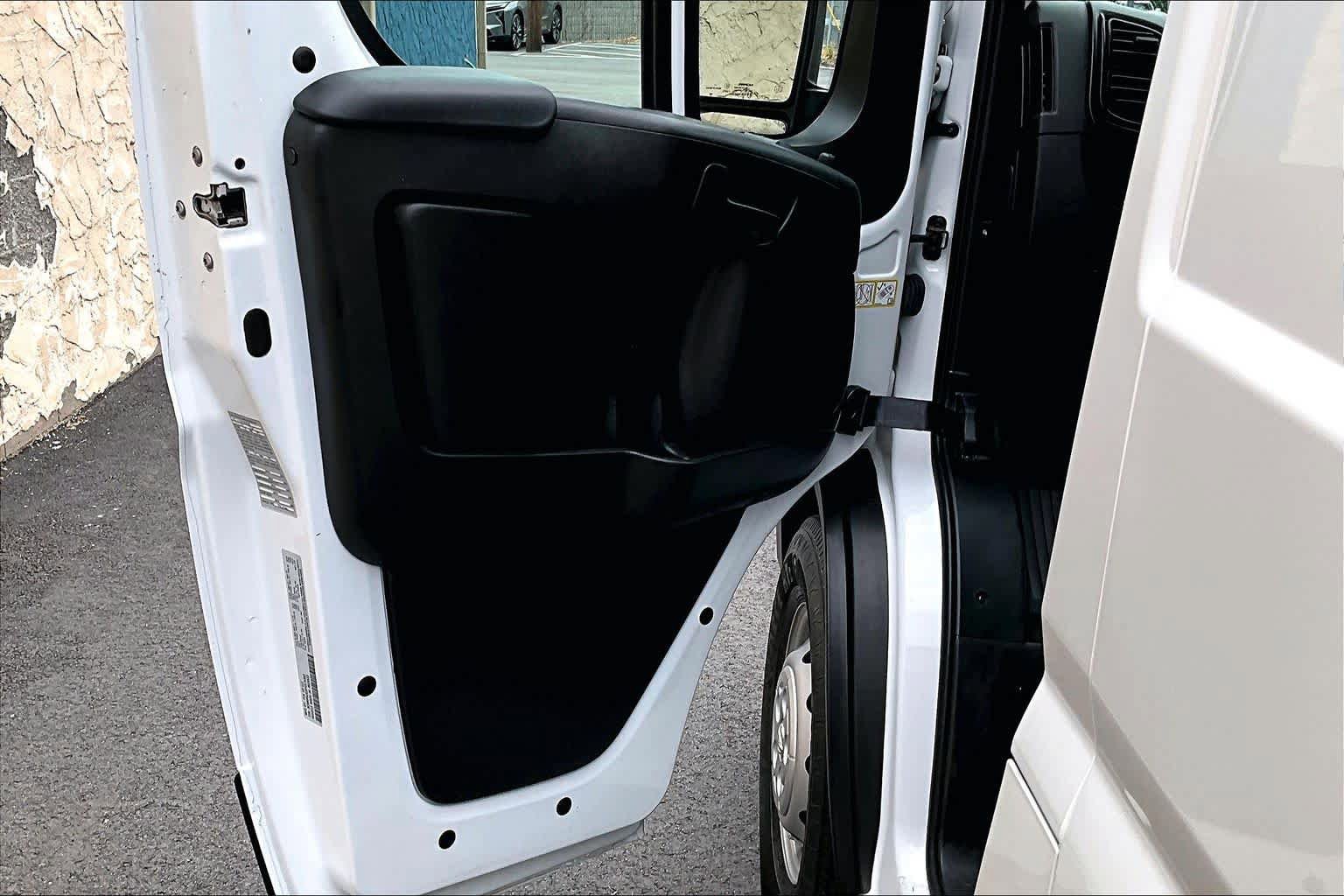 Used 2023 RAM ProMaster 3500 w/ Driver Convenience Group FWD image 21