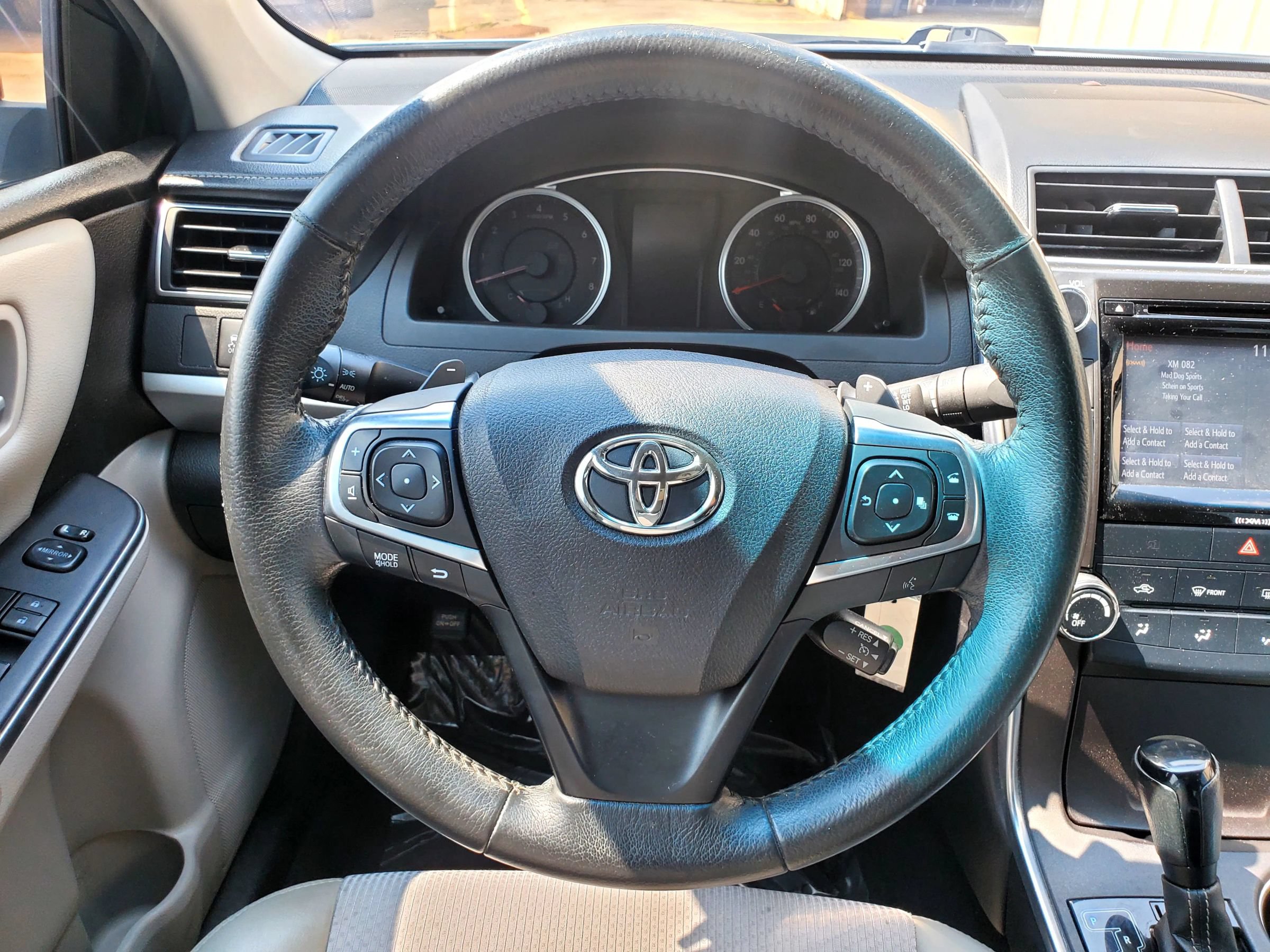 Used 2017 Toyota Camry SE FWD image 34