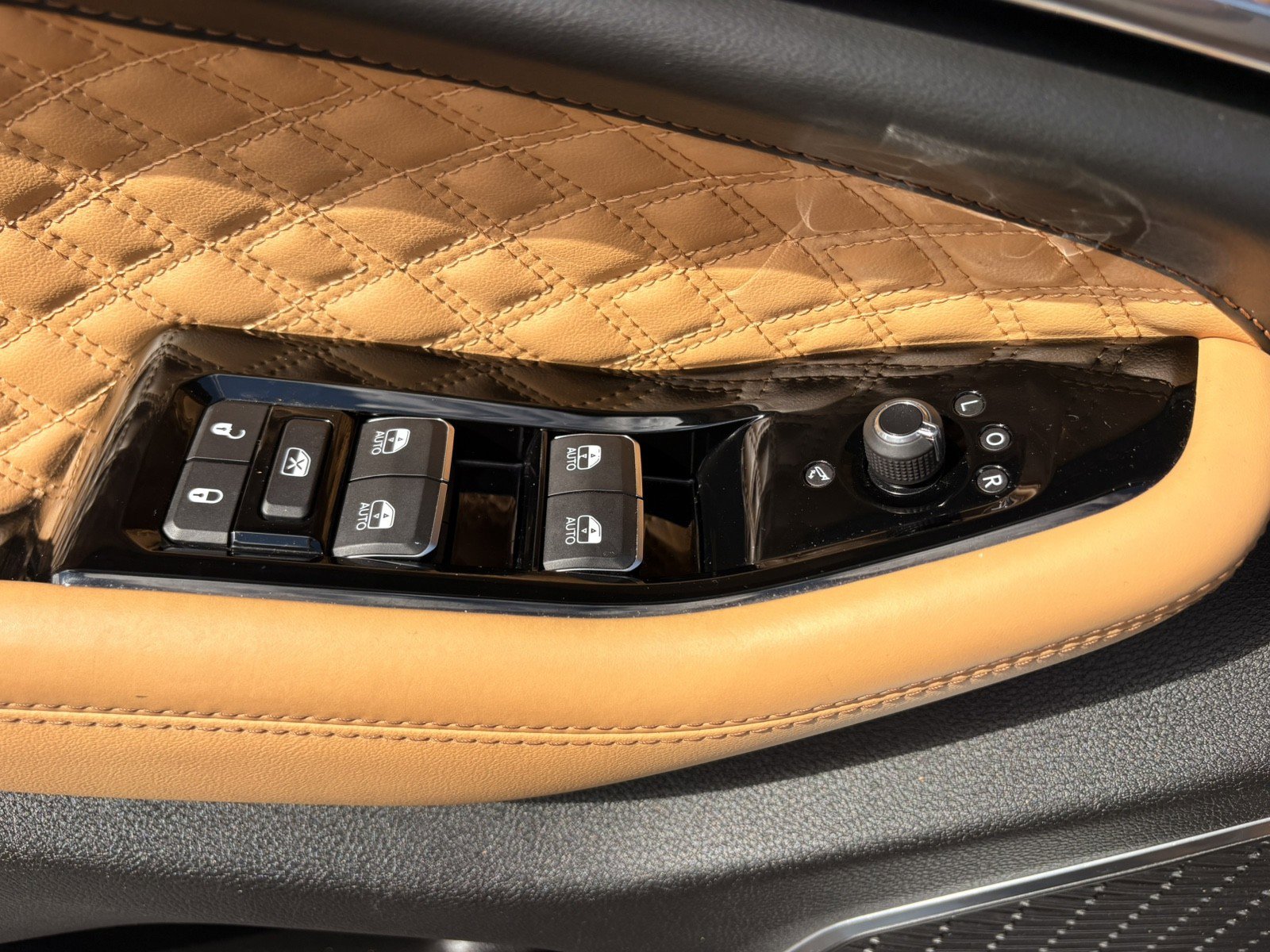 Used 2023 Jeep Grand Cherokee L Summit w/ High Altitude Package image 14