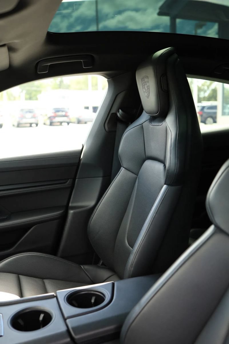 Used 2024 Porsche Taycan 4S AWD/4WD image 17
