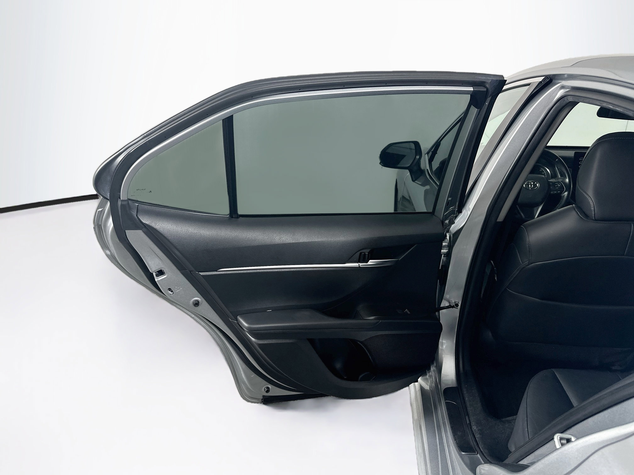 Used 2023 Toyota Camry SE FWD image 25