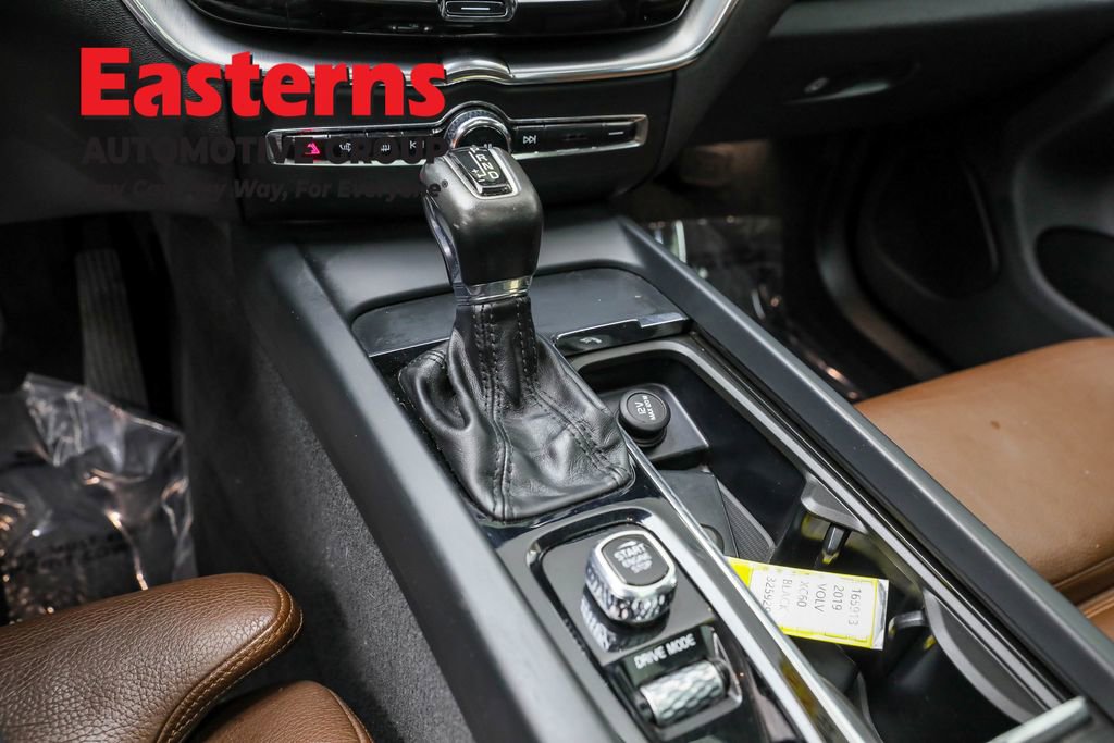 Used 2019 Volvo XC60 T5 Momentum w/ Multimedia Package image 13