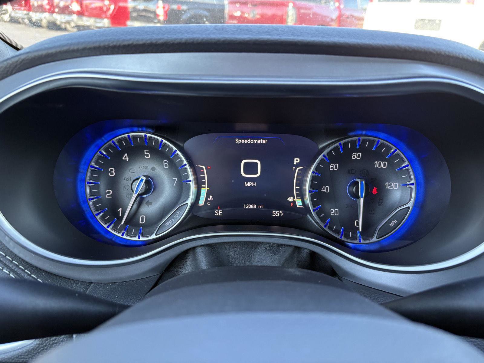 Used 2025 Chrysler Pacifica Limited image 13