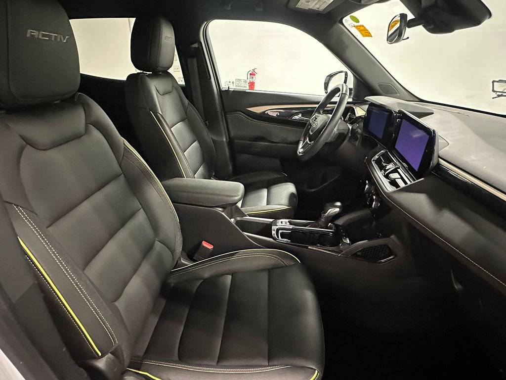 Used 2024 Chevrolet TrailBlazer ACTIV w/ Driver Confidence Package AWD/4WD image 28