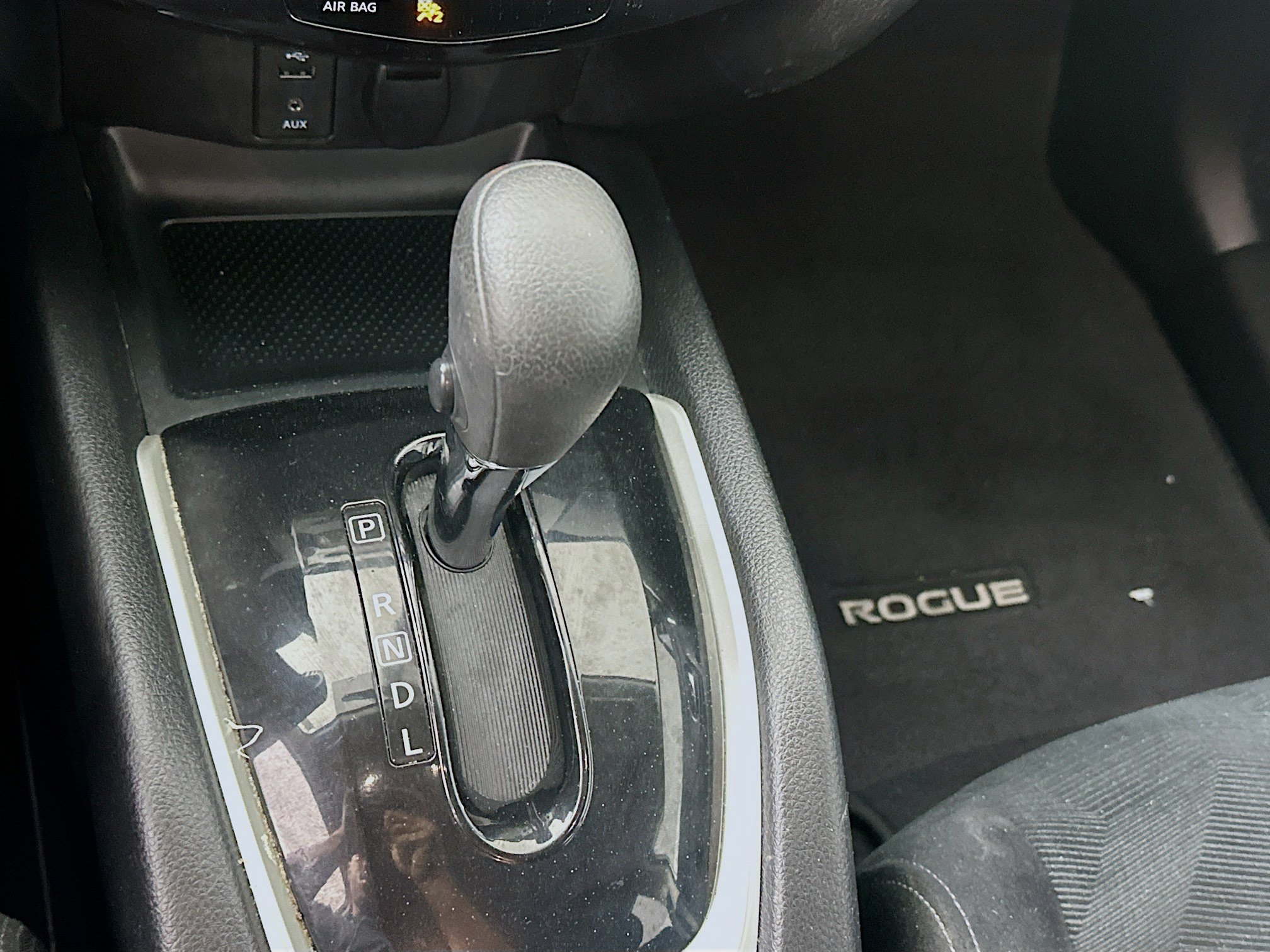 Used 2016 Nissan Rogue S w/ Appearance Package FWD image 23