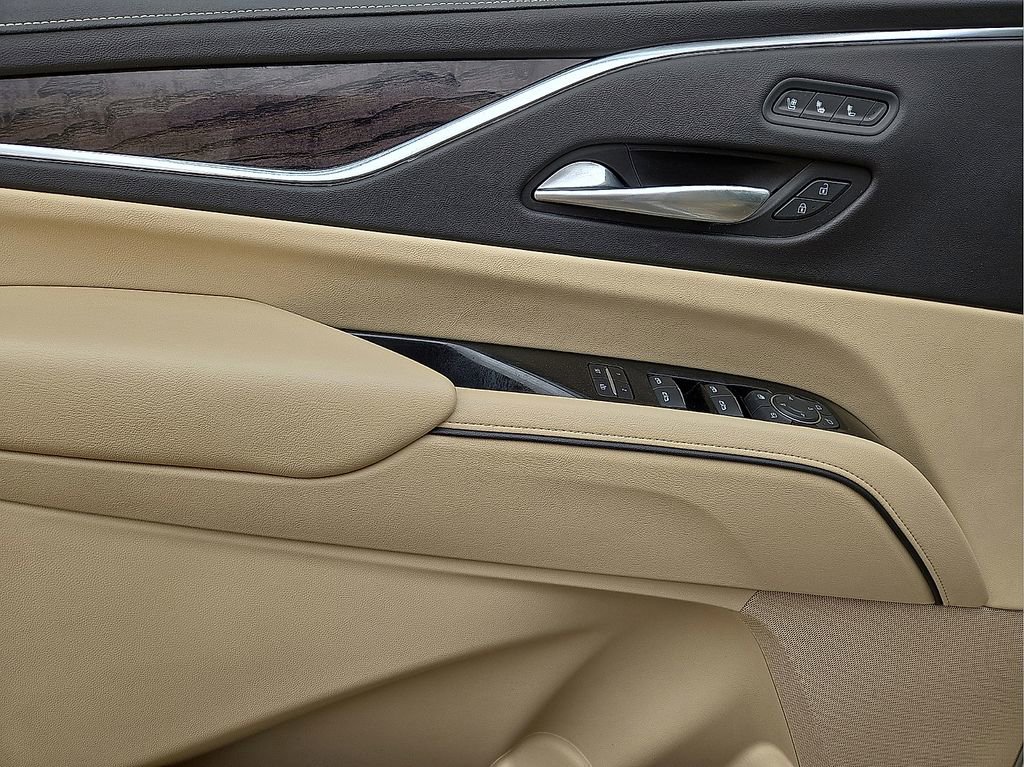 Used 2021 Cadillac Escalade Premium Luxury image 21