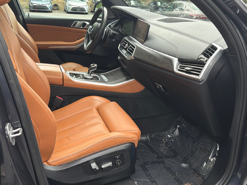 Used 2021 BMW X5 xDrive40i w/ M Sport Package AWD/4WD image 9