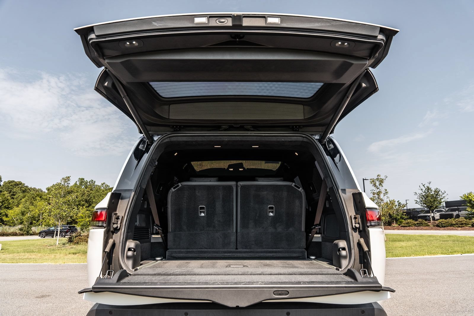 Used 2023 Rivian R1S Adventure AWD/4WD image 20