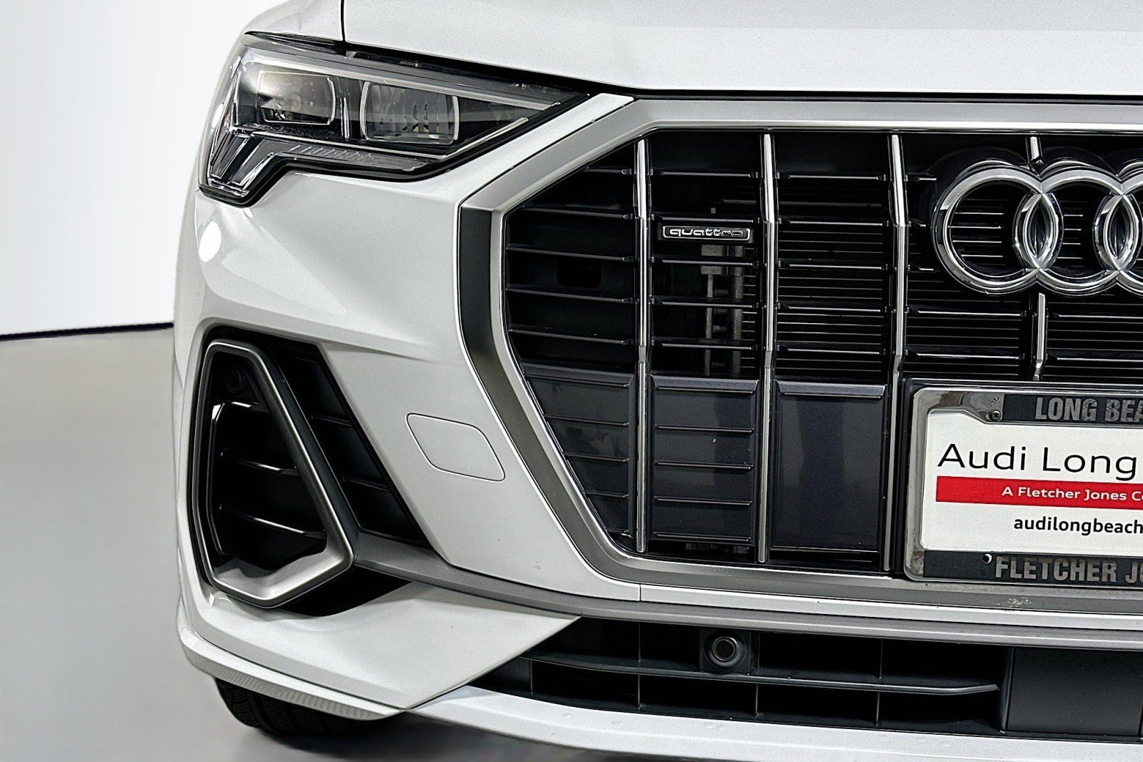 Used 2025 Audi Q3 2.0T Premium w/ Convenience Package image 16