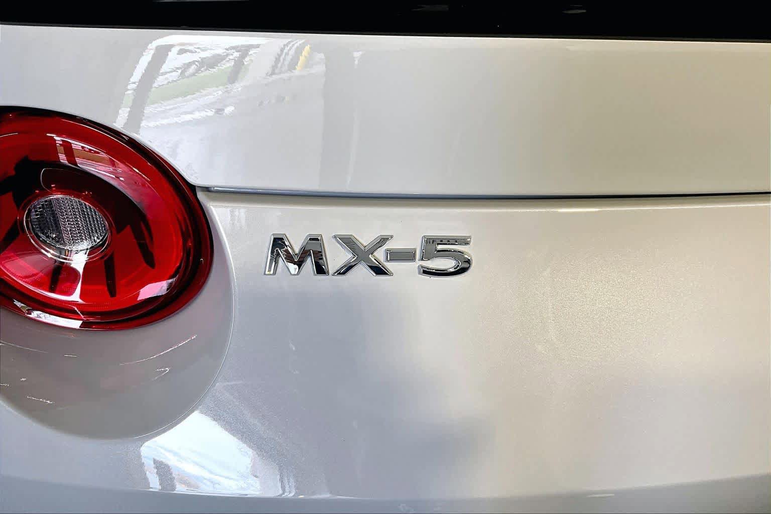 Certified 2024 MAZDA MX-5 Miata Club w/ Brembo/BBS Recaro Package RWD image 10