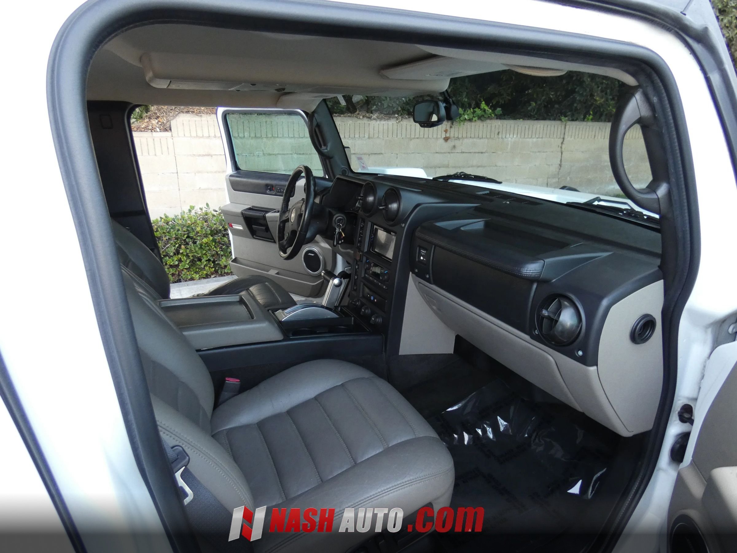 Used 2005 HUMMER H2 w/ Preferred Equipment Group AWD/4WD image 20