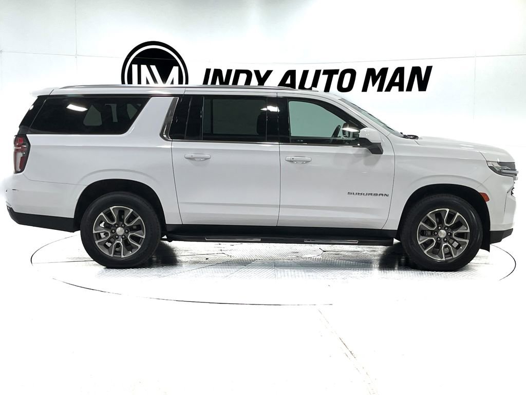 Used 2021 Chevrolet Suburban LT image 3