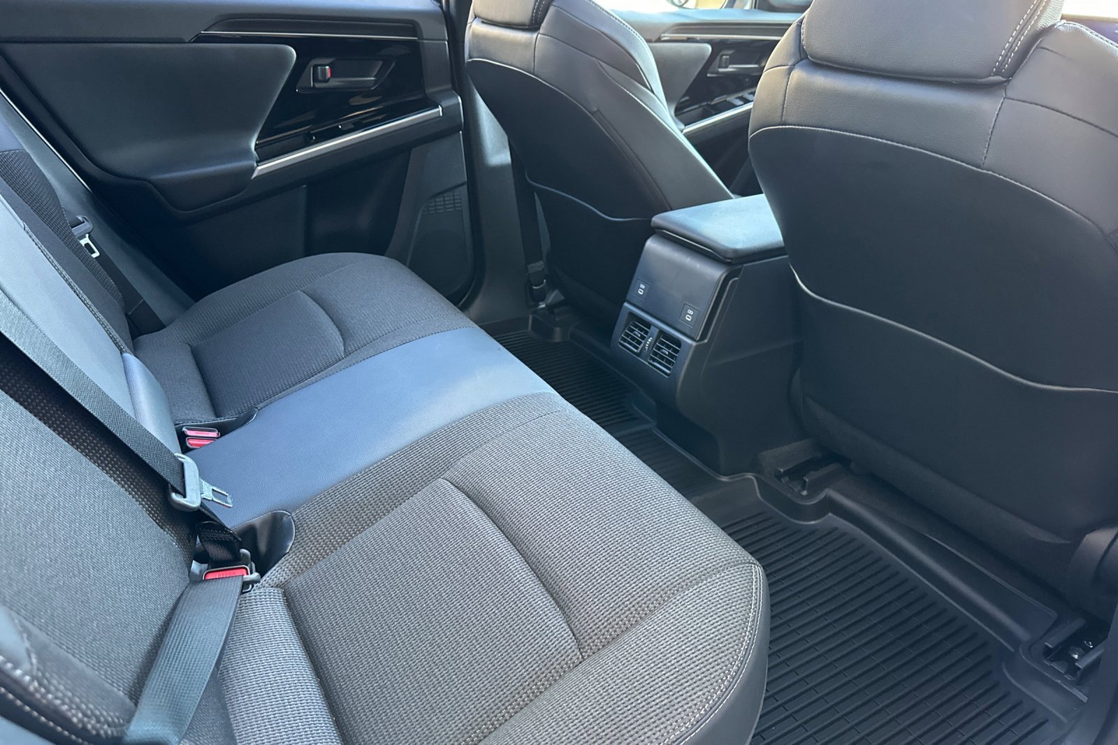 Used 2025 Toyota bZ4X AWD image 19