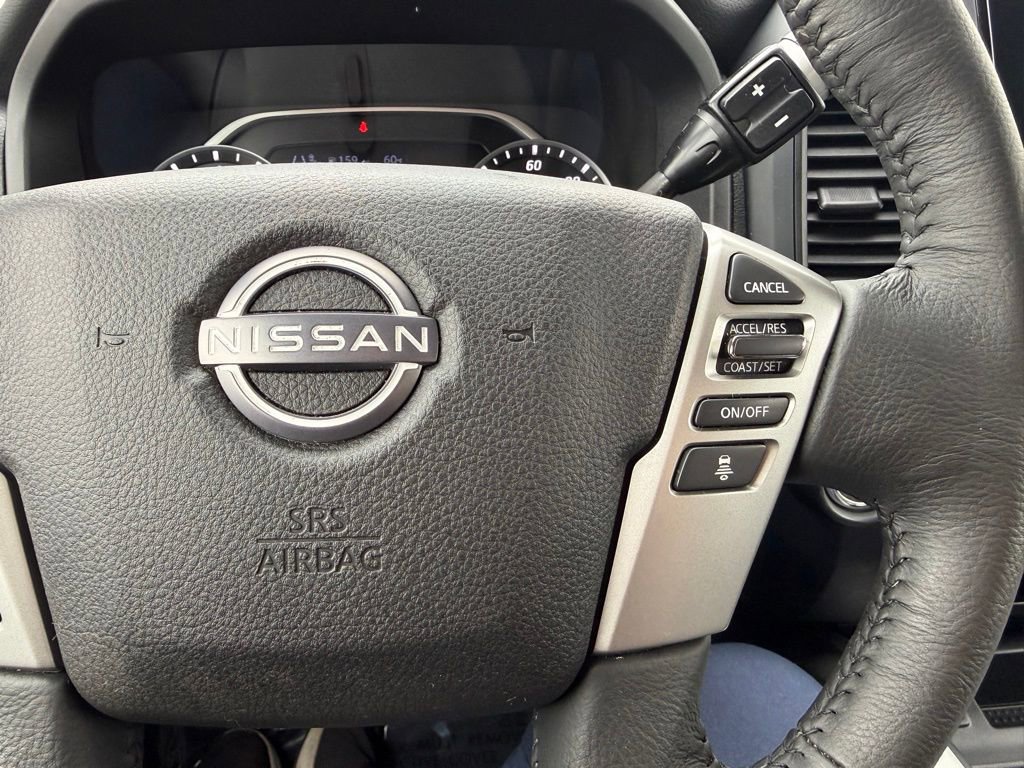 Used 2024 Nissan Titan SV w/ SV Convenience Package image 25