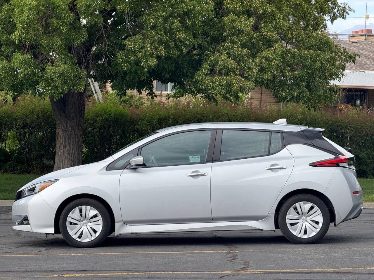 Used 2023 Nissan Leaf S FWD image 6