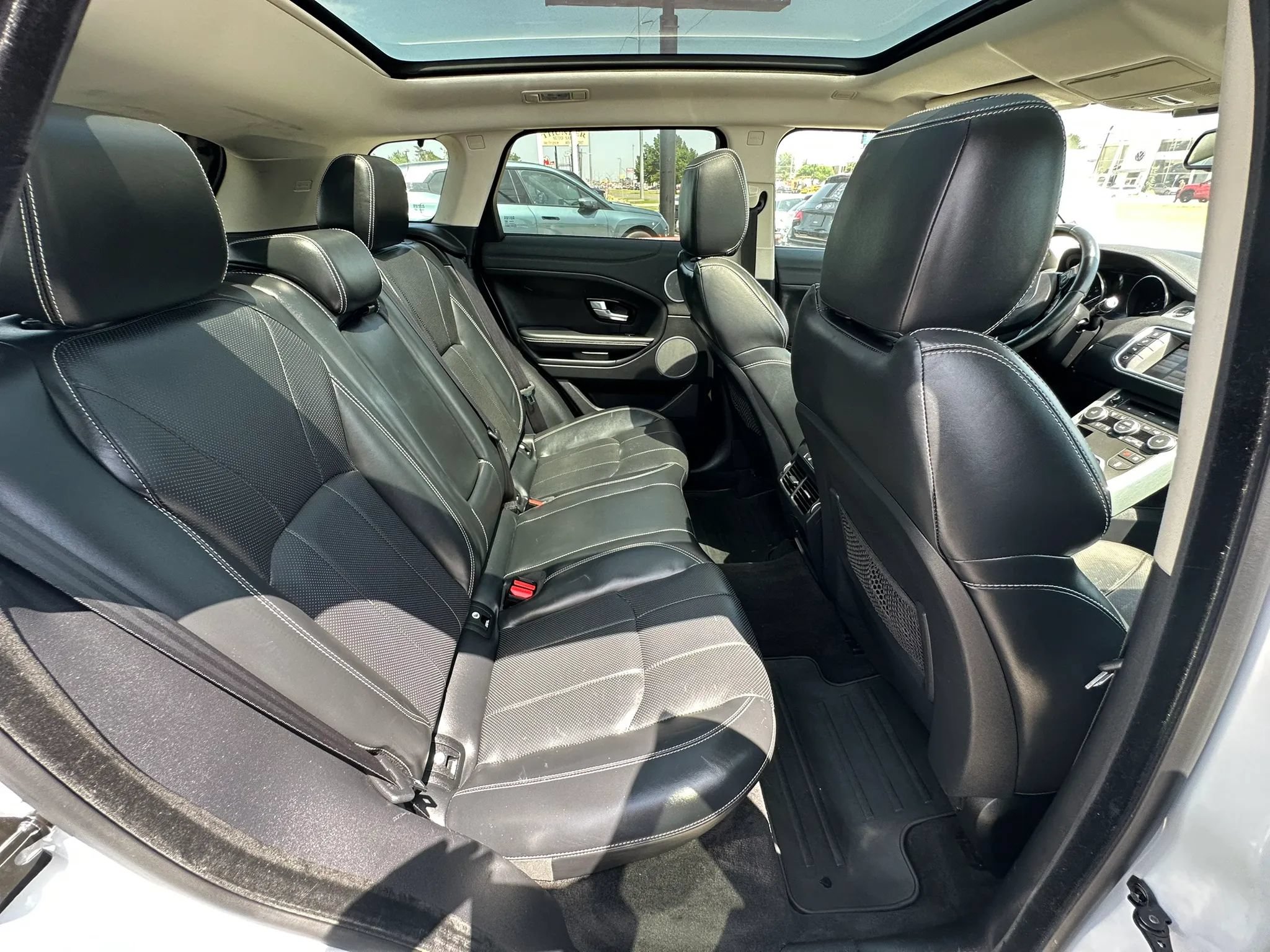 Used 2016 Land Rover Range Rover Evoque HSE AWD/4WD image 11