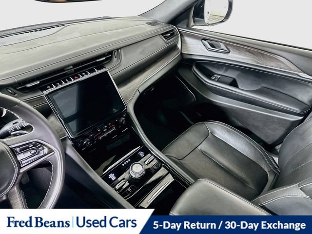 Certified 2023 Jeep Grand Cherokee L Overland AWD/4WD image 32