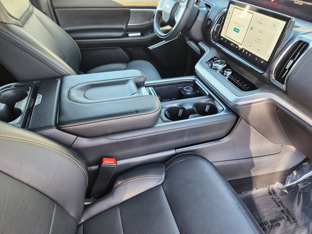Used 2025 Ford Expedition Tremor AWD/4WD image 21