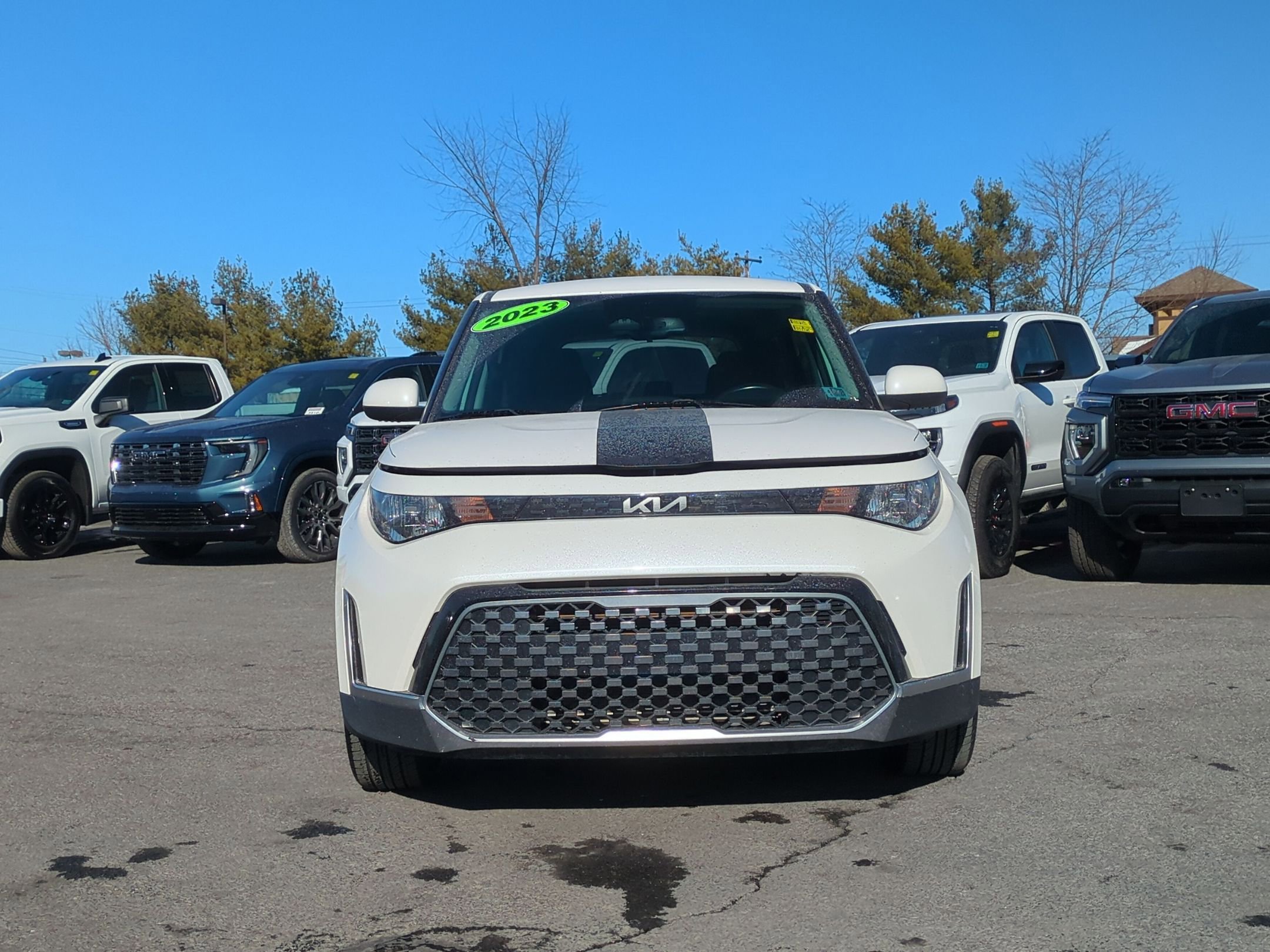 Used 2023 Kia Soul EX image 2