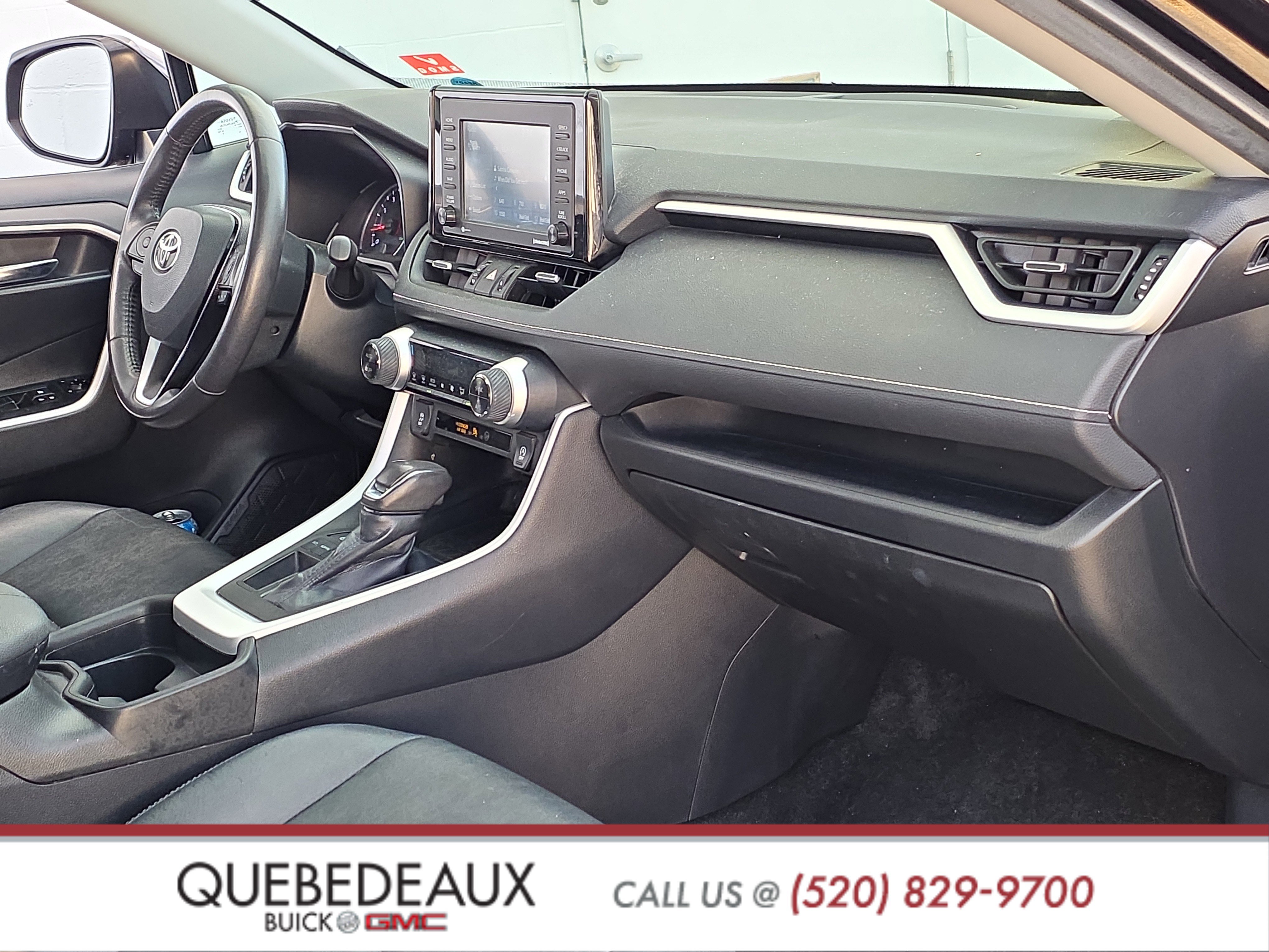 Used 2021 Toyota RAV4 XLE Premium w/ Carpet Mat Package (TMS) FWD image 29