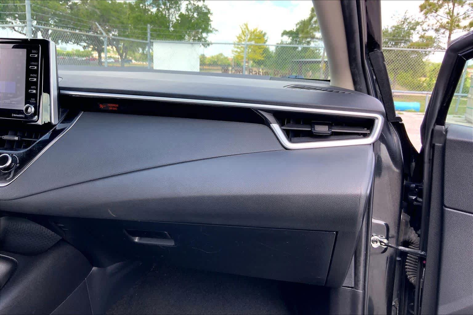 Used 2021 Toyota Corolla LE FWD image 18