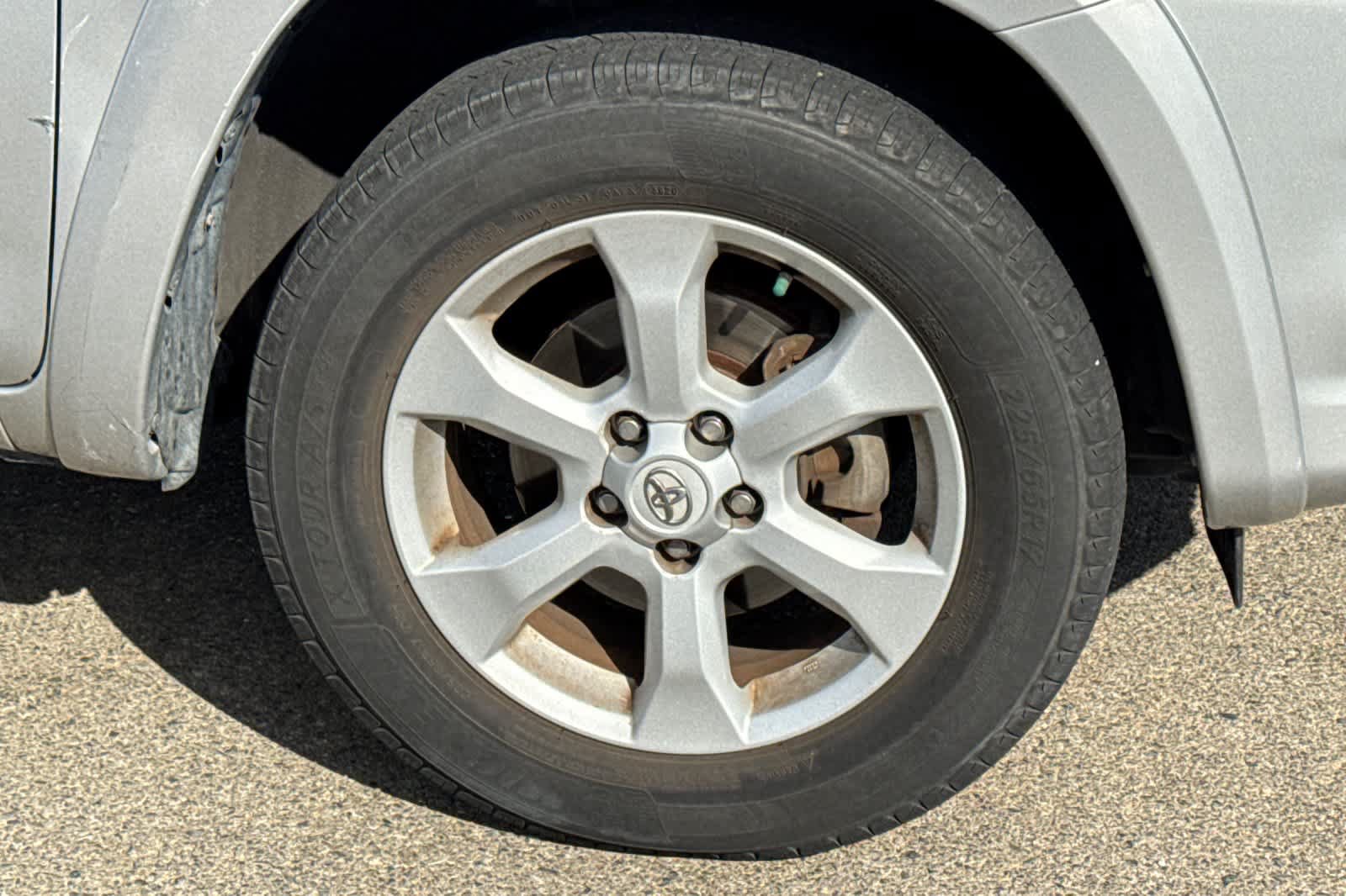 Used 2012 Toyota RAV4 Limited w/ Navigation Value Pkg AWD/4WD image 16